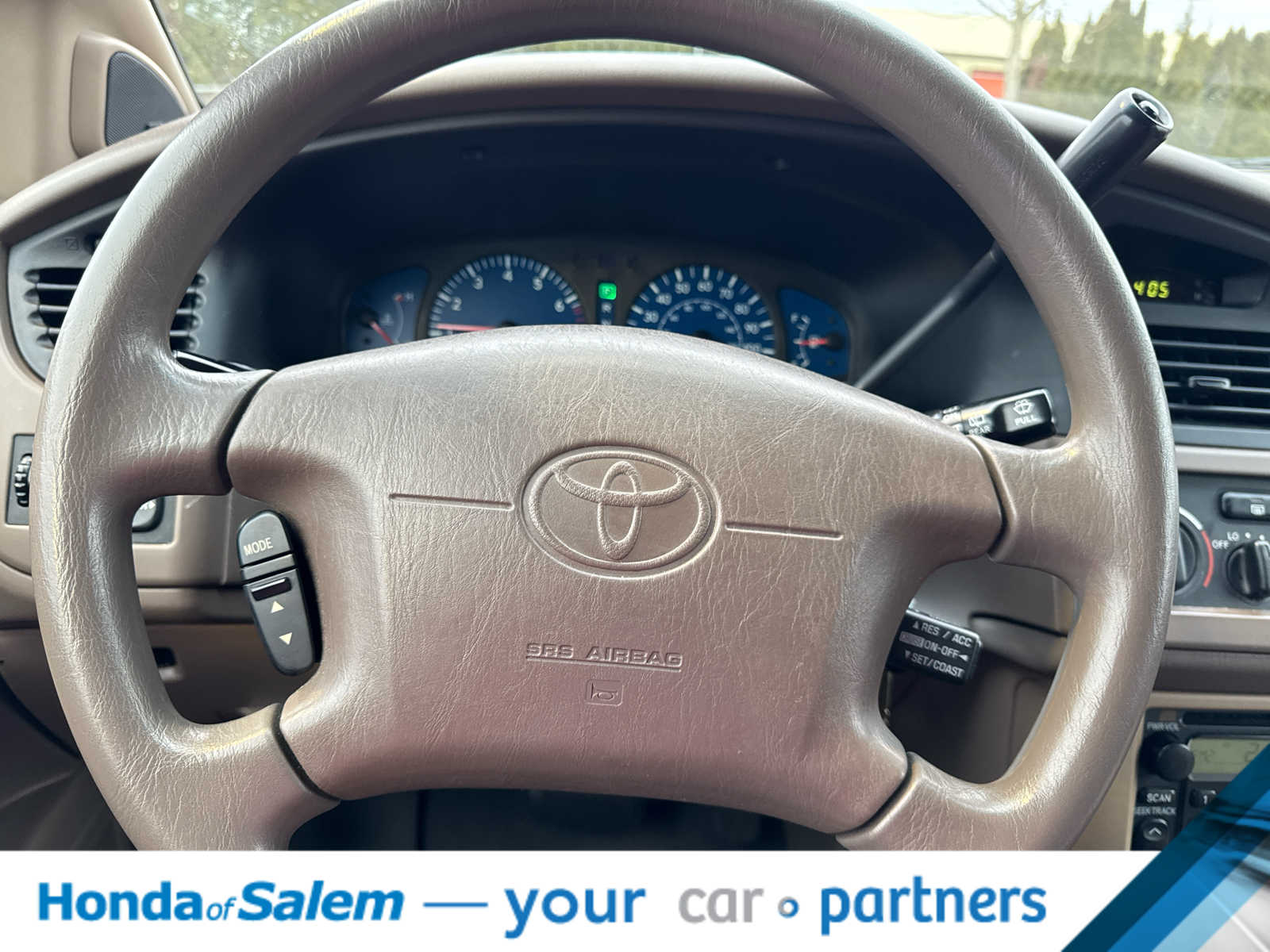 Thumbnail: 2001 Toyota Sienna - 9