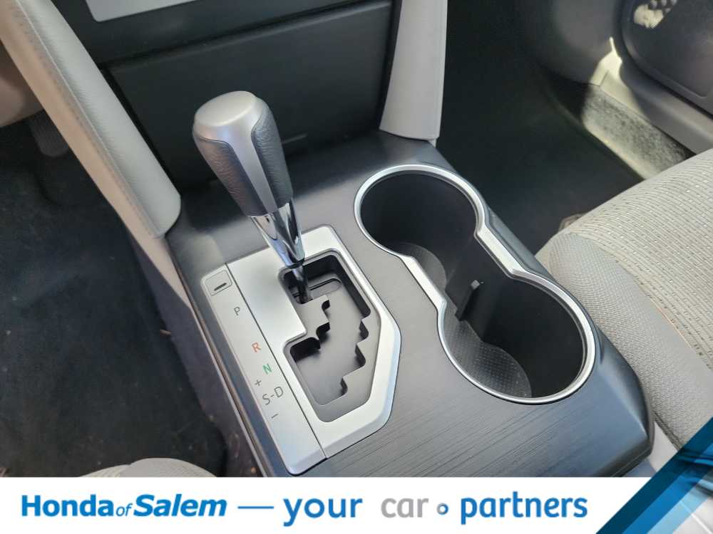 Thumbnail: 2012 Toyota Camry - 17