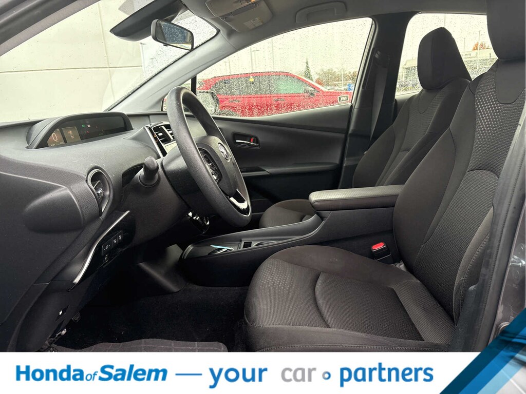 Used 2021 Toyota Prius LE Hatchback