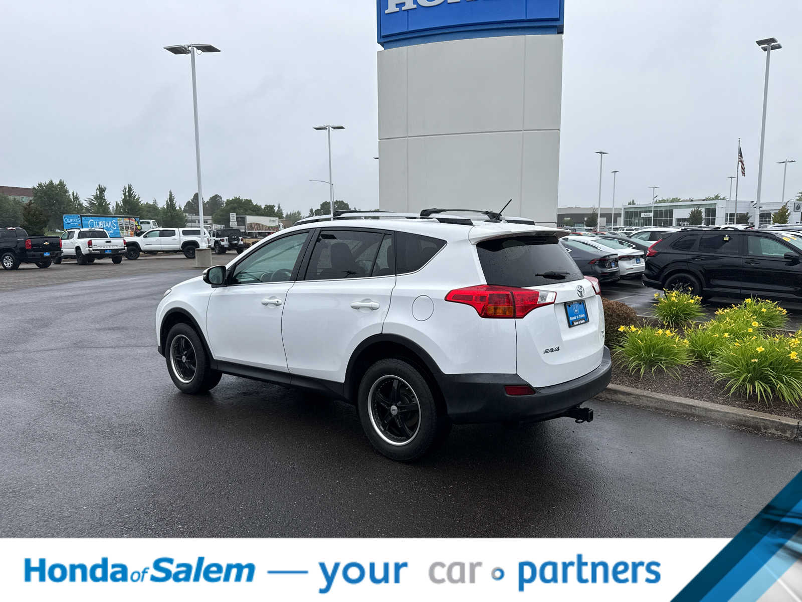 Thumbnail: 2013 Toyota RAV4 - 4