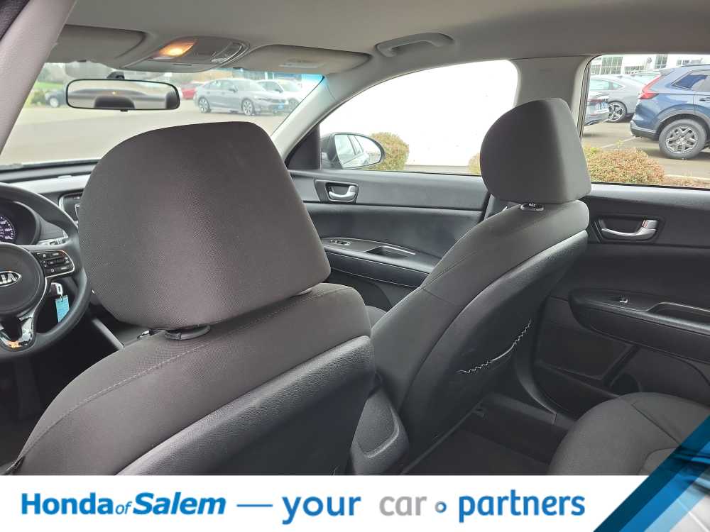 Thumbnail: 2016 Kia Optima - 12