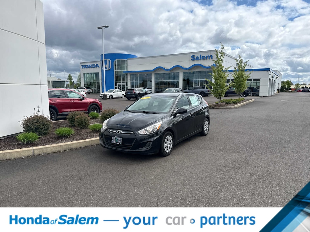 Used 2017 Hyundai Accent SE Hatchback