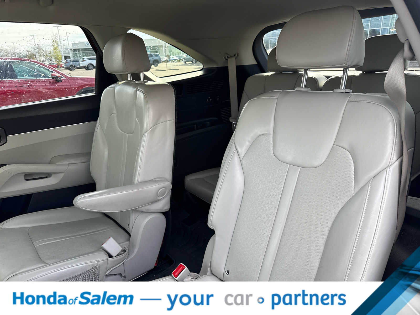 Thumbnail: 2023 Kia Sorento - 13