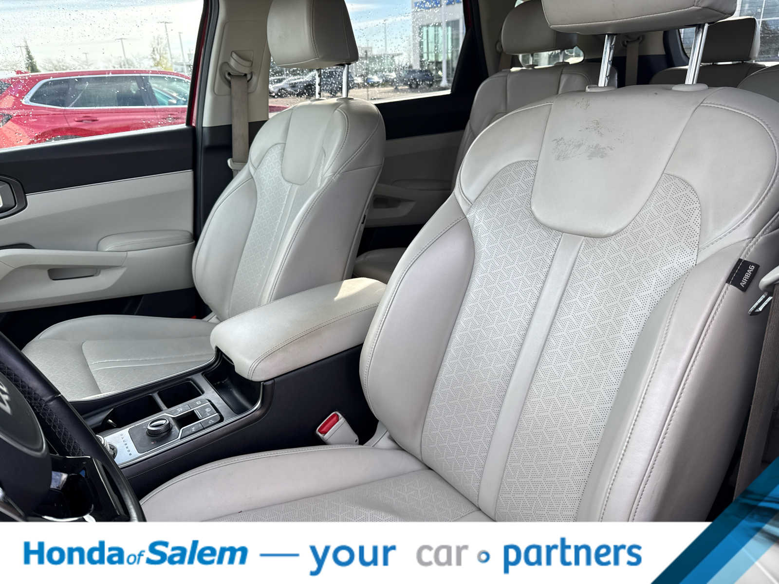 Thumbnail: 2023 Kia Sorento - 11