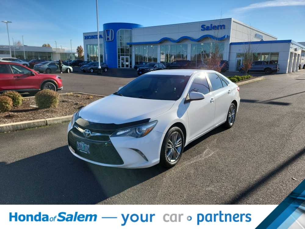 2015 Toyota Camry SE -
                  Salem, OR