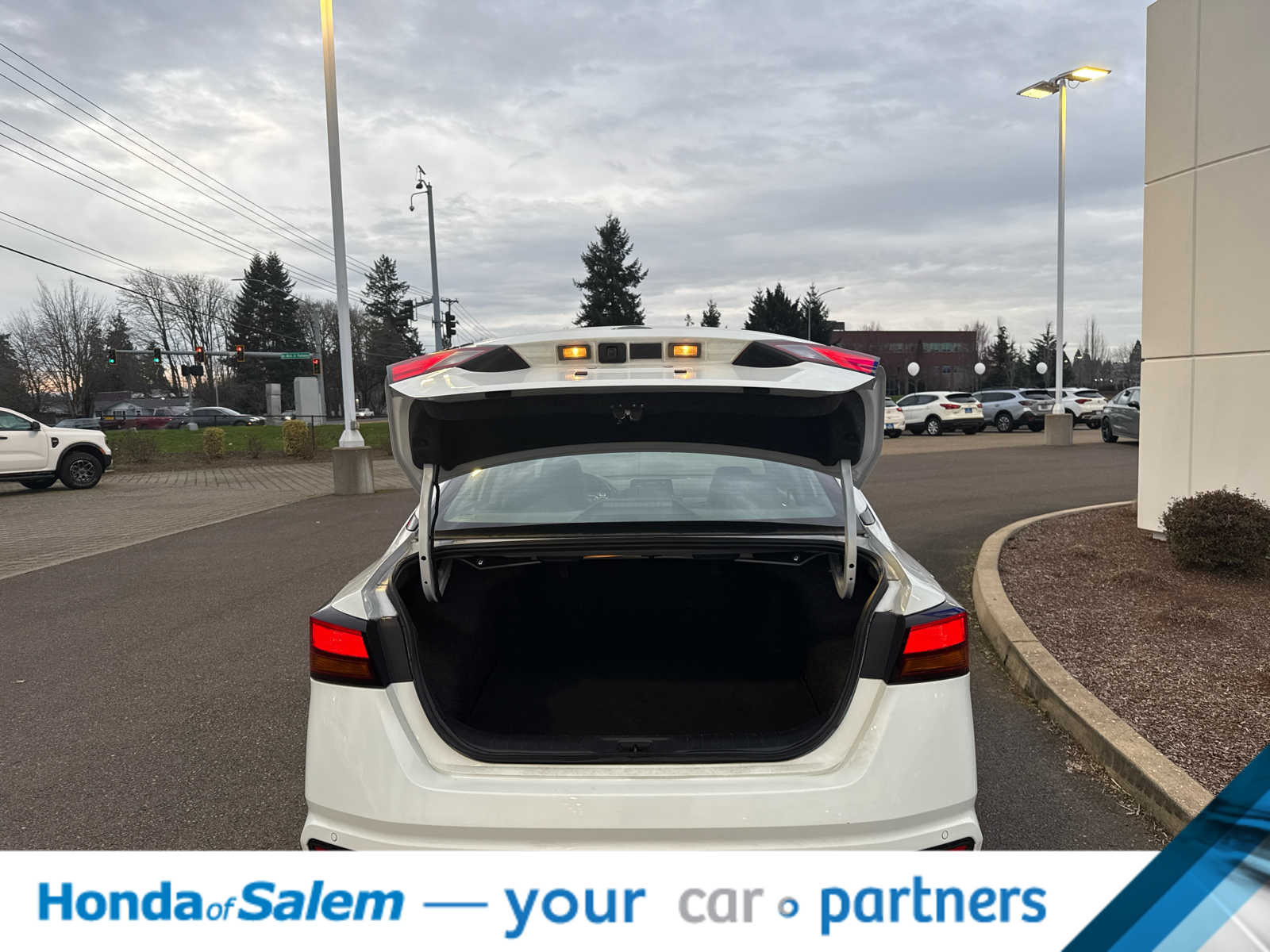 Thumbnail: 2024 Nissan Altima - 20