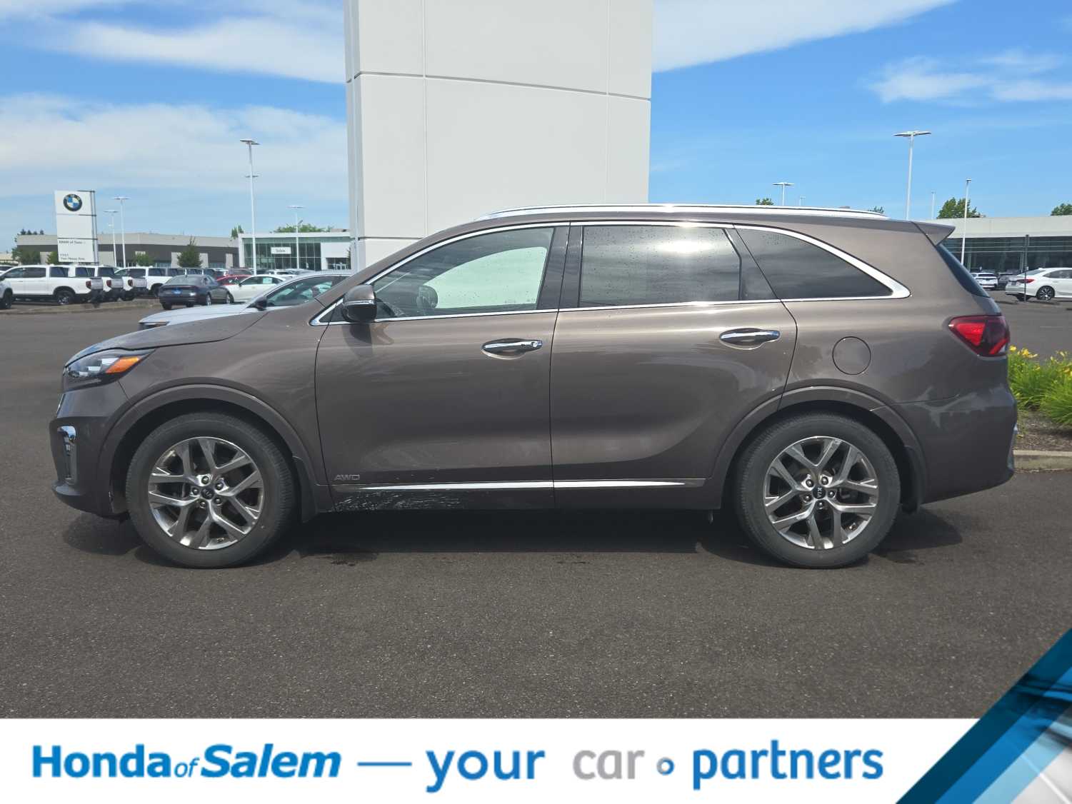 Thumbnail: 2019 Kia Sorento - 3
