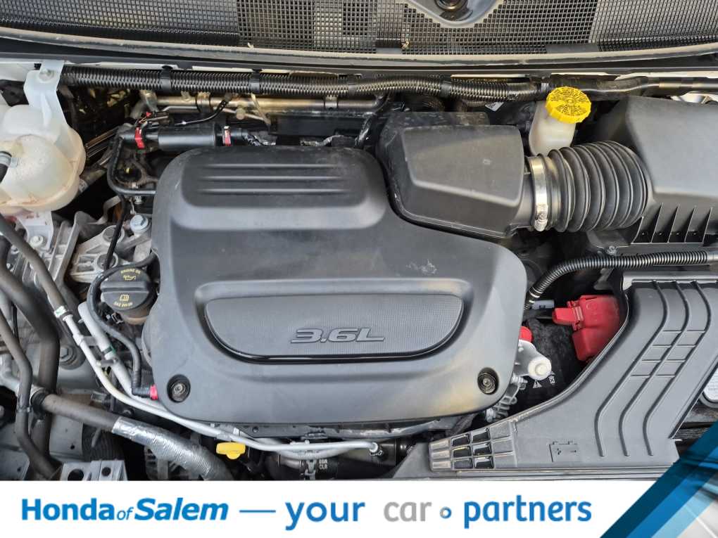 Thumbnail: 2024 Chrysler Pacifica - 9