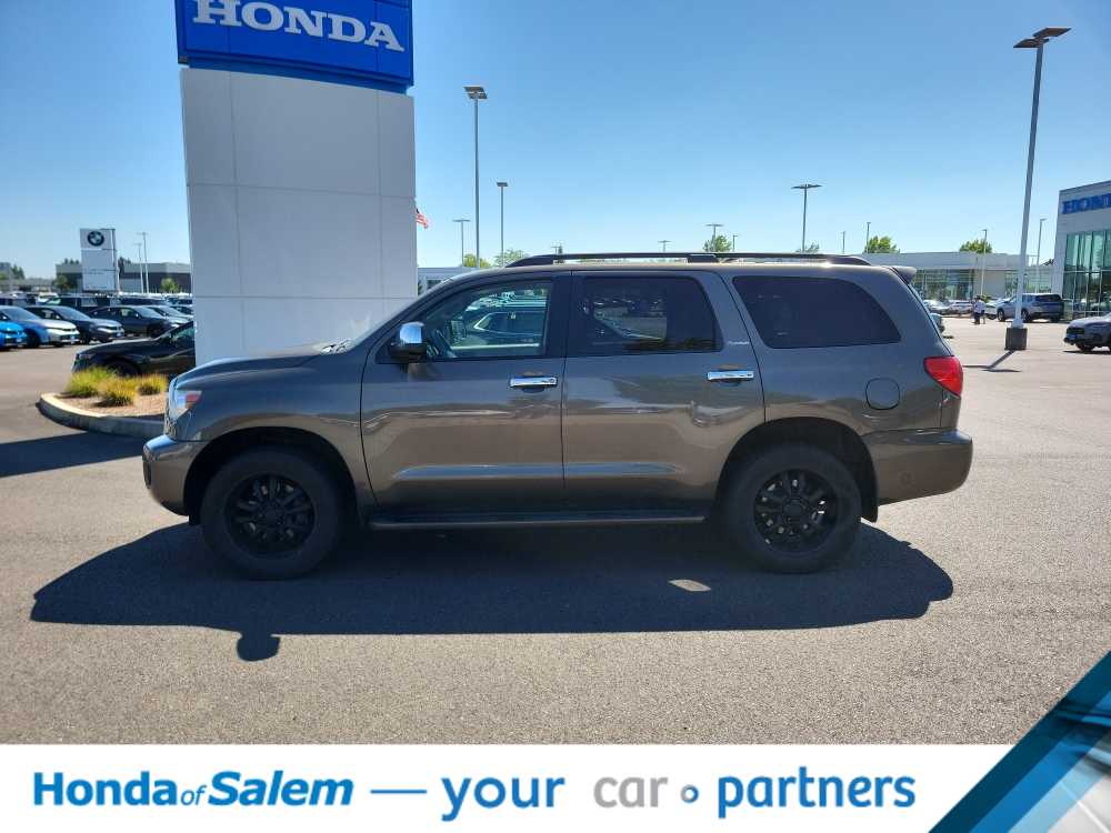 Thumbnail: 2017 Toyota Sequoia - 3
