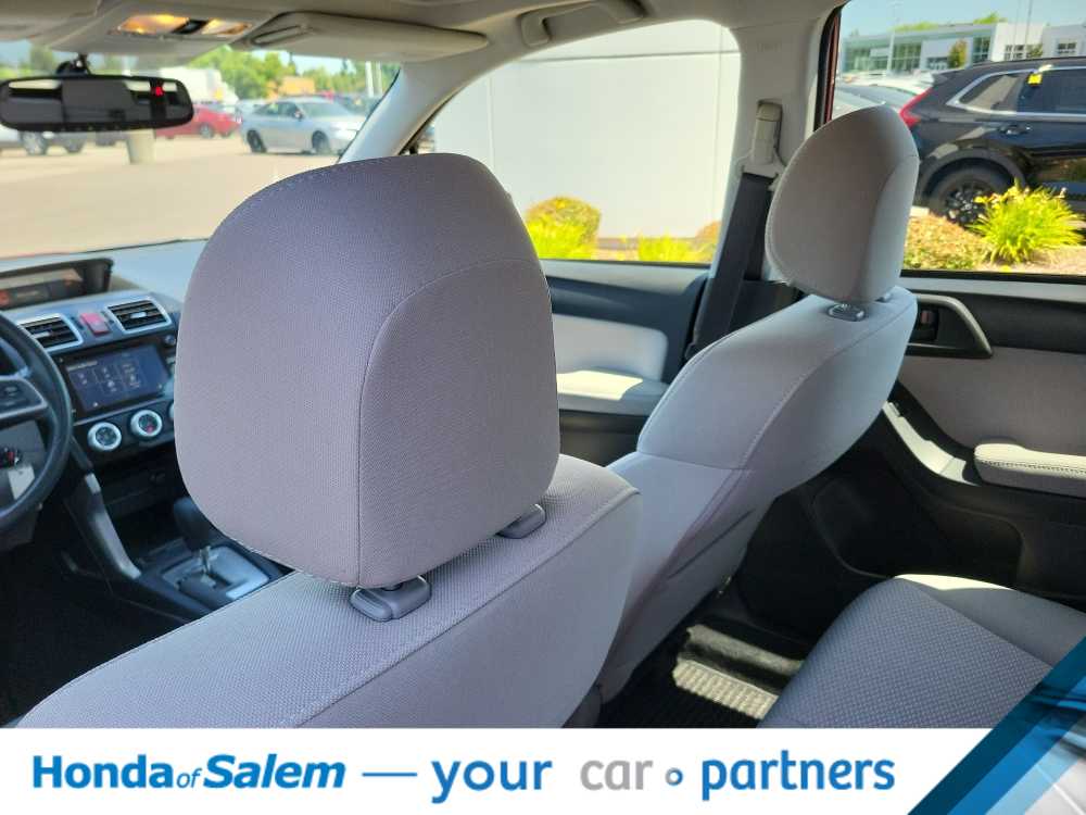 2016 Subaru Forester Premium 12