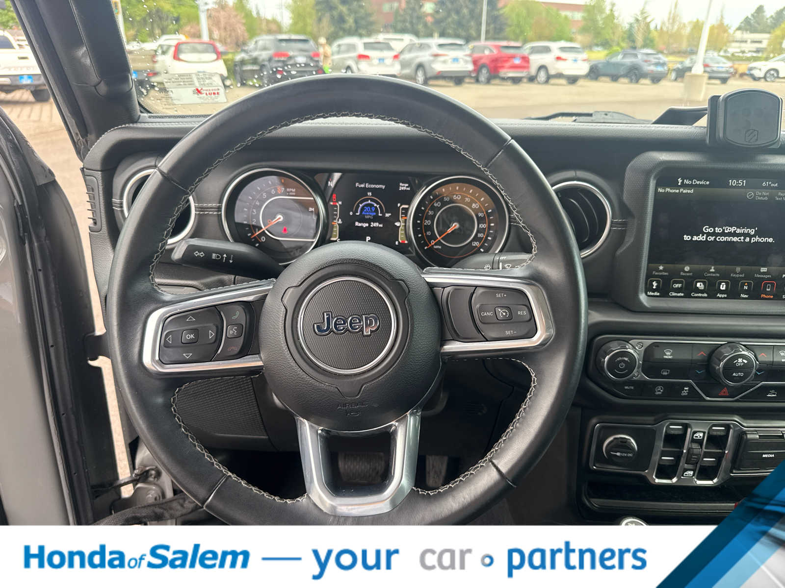 Thumbnail: 2021 Jeep Gladiator - 15