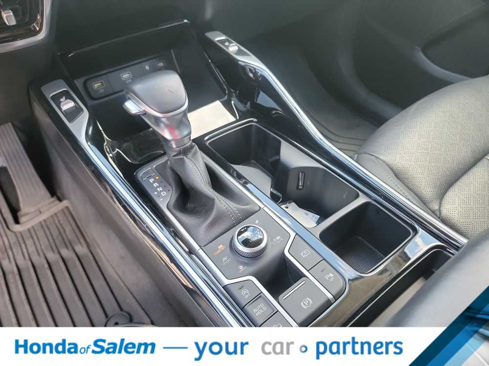 Thumbnail: 2021 Kia Sorento - 17