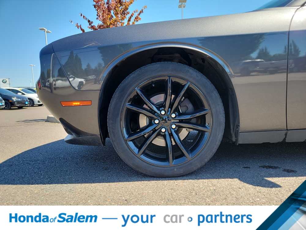 Thumbnail: 2016 Dodge Challenger - 8