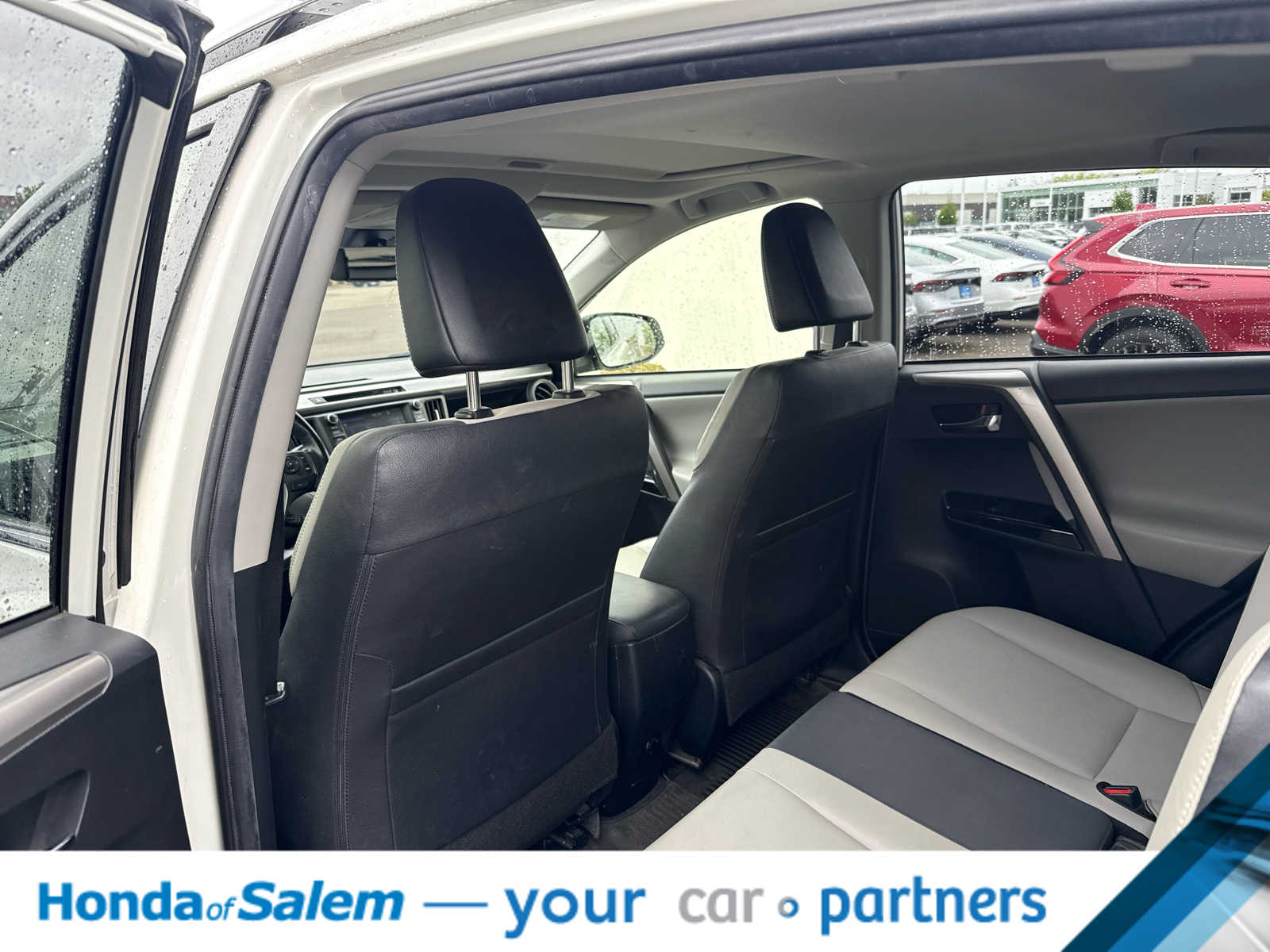 Thumbnail: 2018 Toyota RAV4 - 13