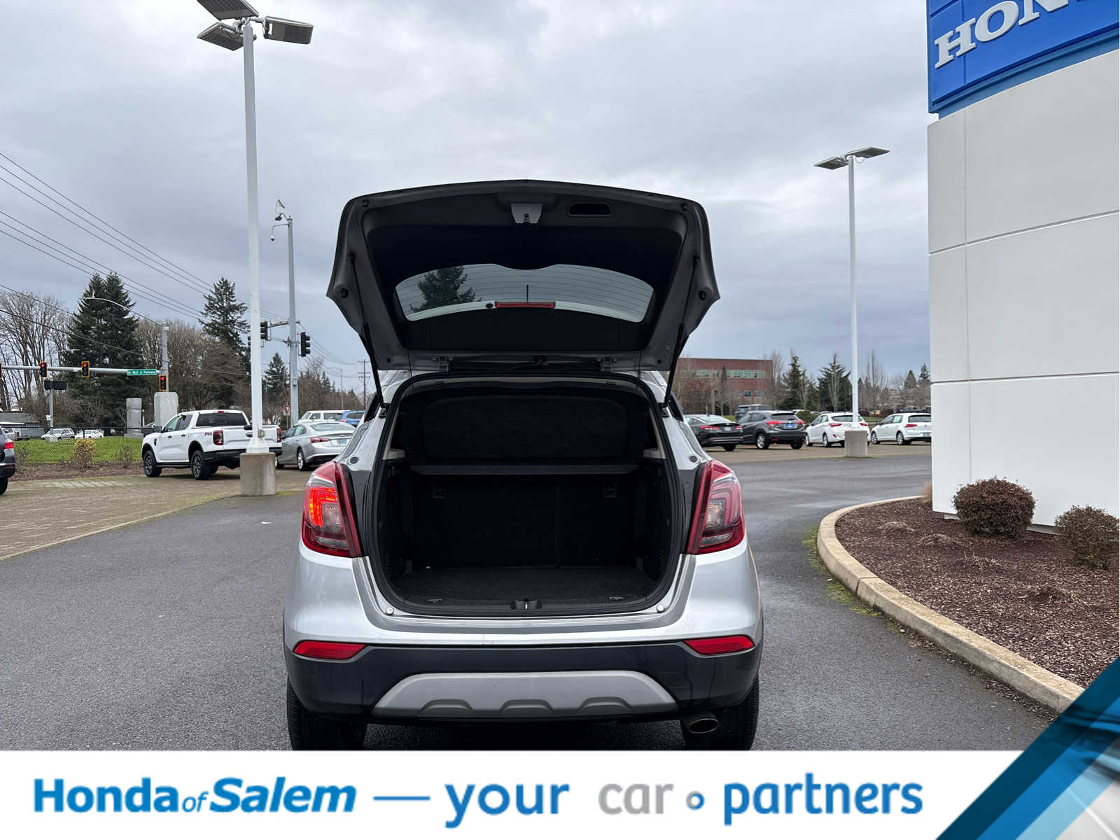 Thumbnail: 2018 Buick Encore - 23