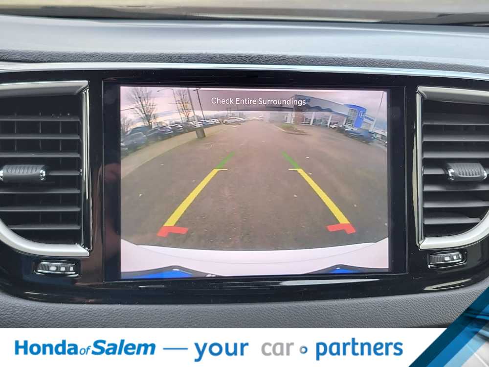 Thumbnail: 2024 Chrysler Pacifica - 25