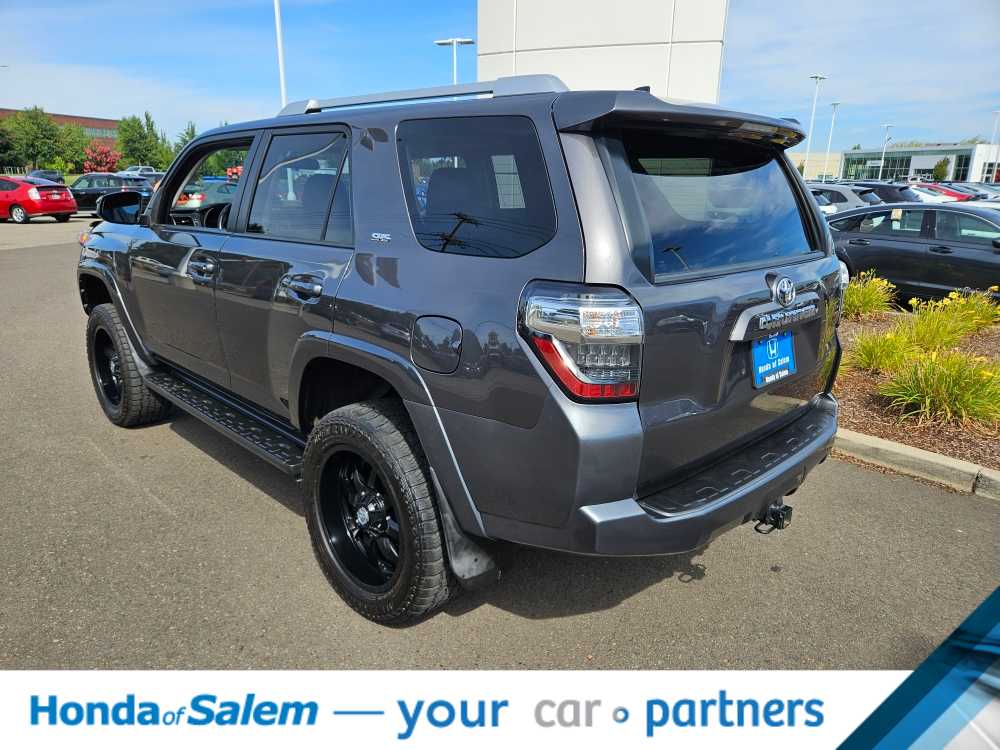 2017 Toyota 4Runner SR5 4