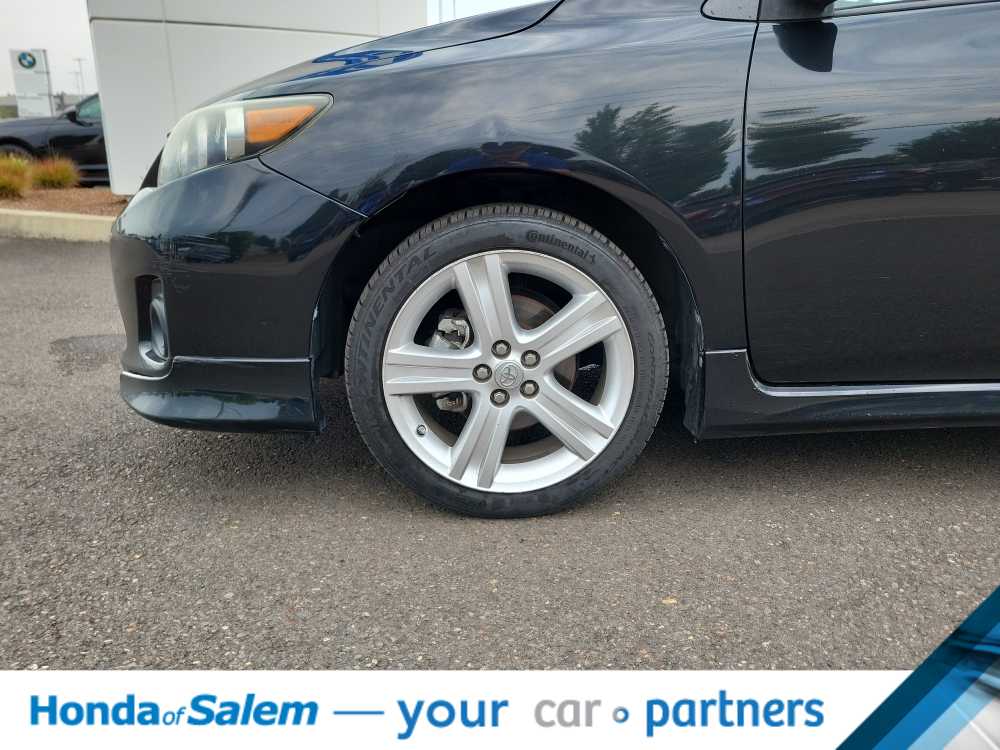 Thumbnail: 2013 Toyota Corolla - 8