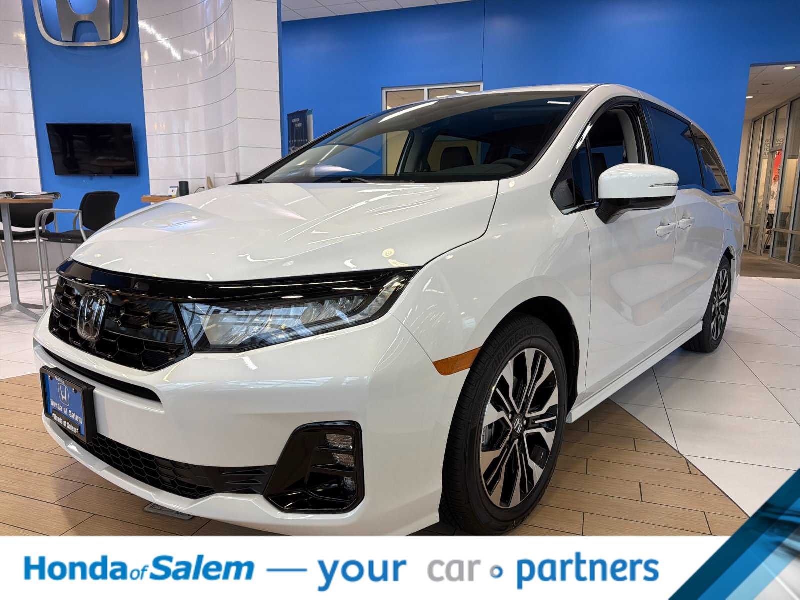 2026 Honda Odyssey Elite's photo