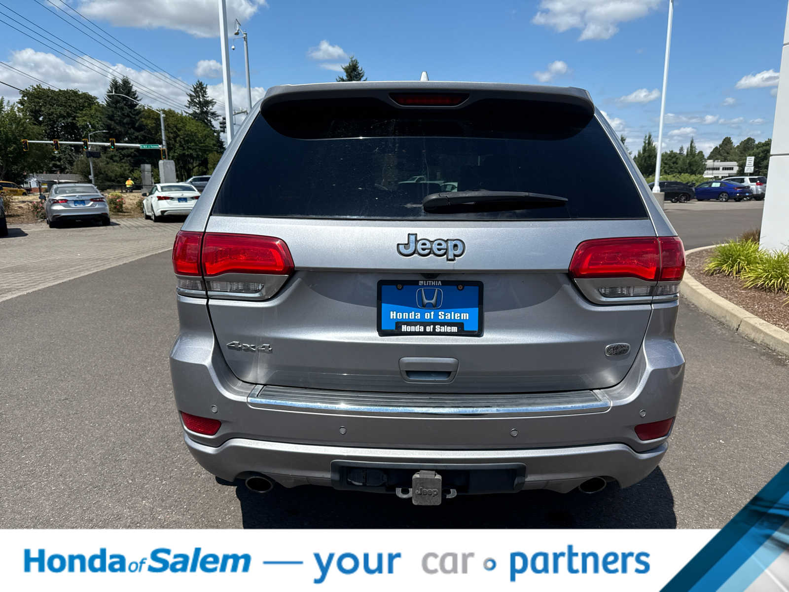 Thumbnail: 2017 Jeep Grand Cherokee - 5