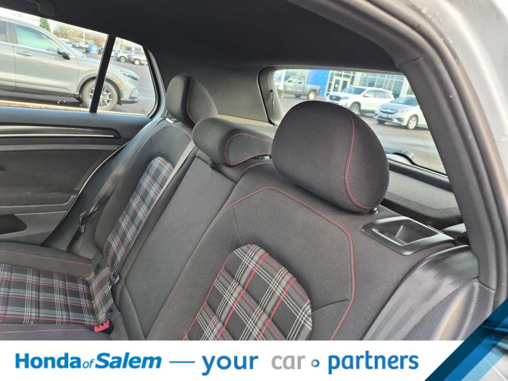 Thumbnail: 2017 Volkswagen Golf - 13