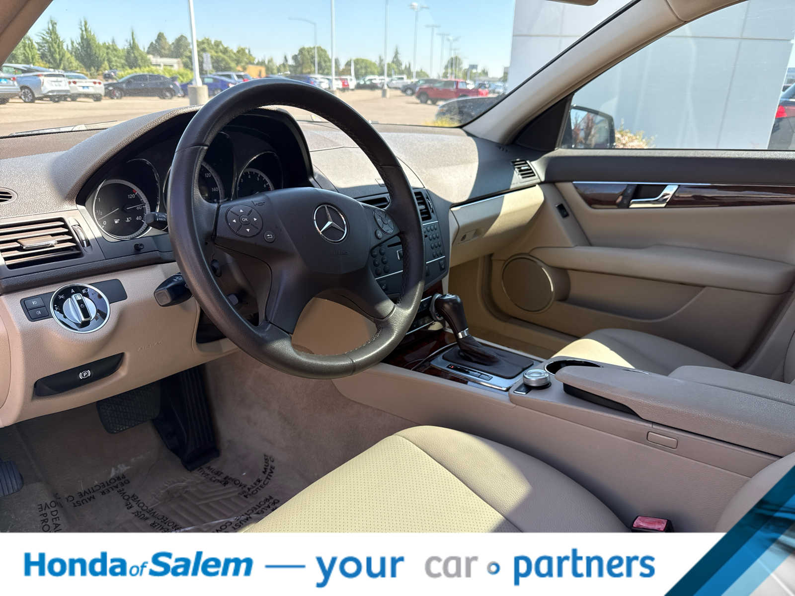 Thumbnail: 2011 Mercedes-Benz C-Class - 2