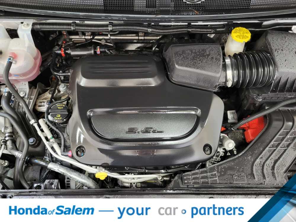 Thumbnail: 2024 Chrysler Pacifica - 10