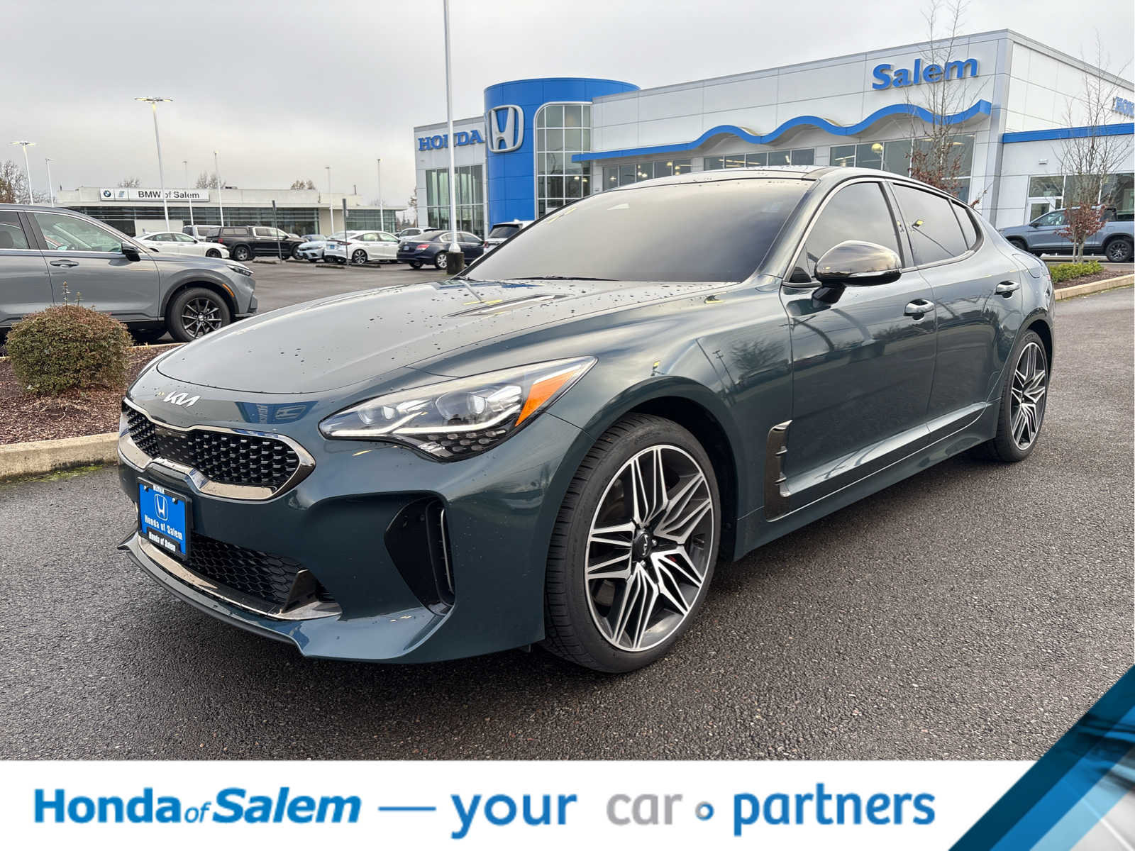 2022 Kia Stinger GT2's photo