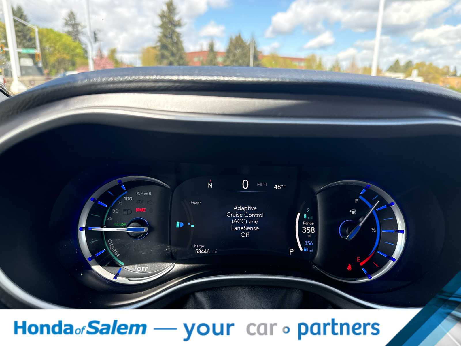 Thumbnail: 2024 Chrysler Pacifica - 17