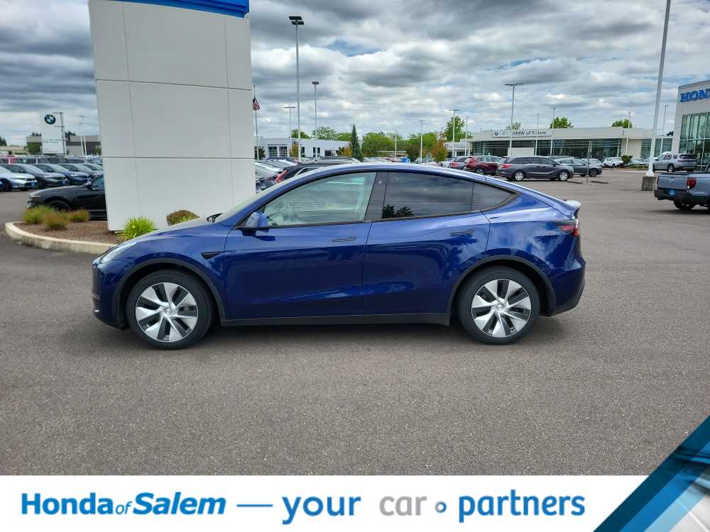Thumbnail: 2023 Tesla Model Y - 3
