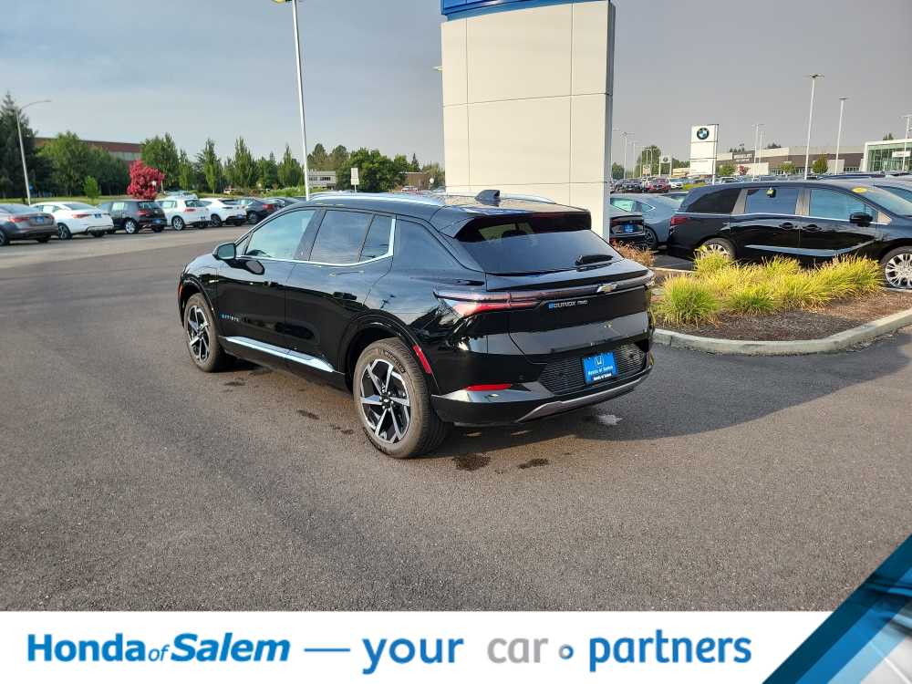 2024 Chevrolet Equinox EV 2LT photo 3