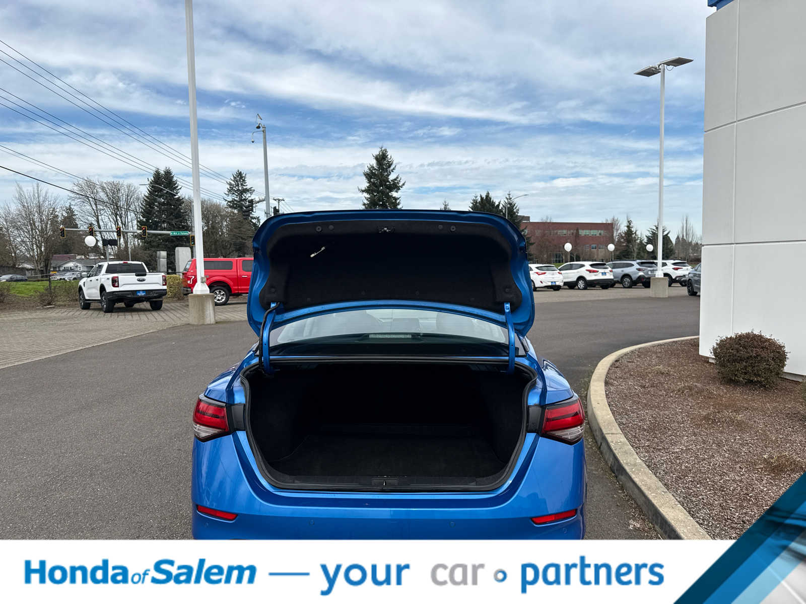 Thumbnail: 2023 Nissan Sentra - 19