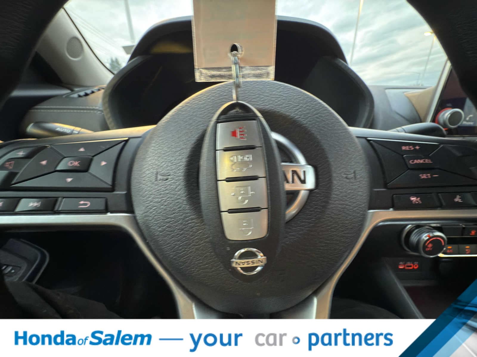 Thumbnail: 2023 Nissan Sentra - 24