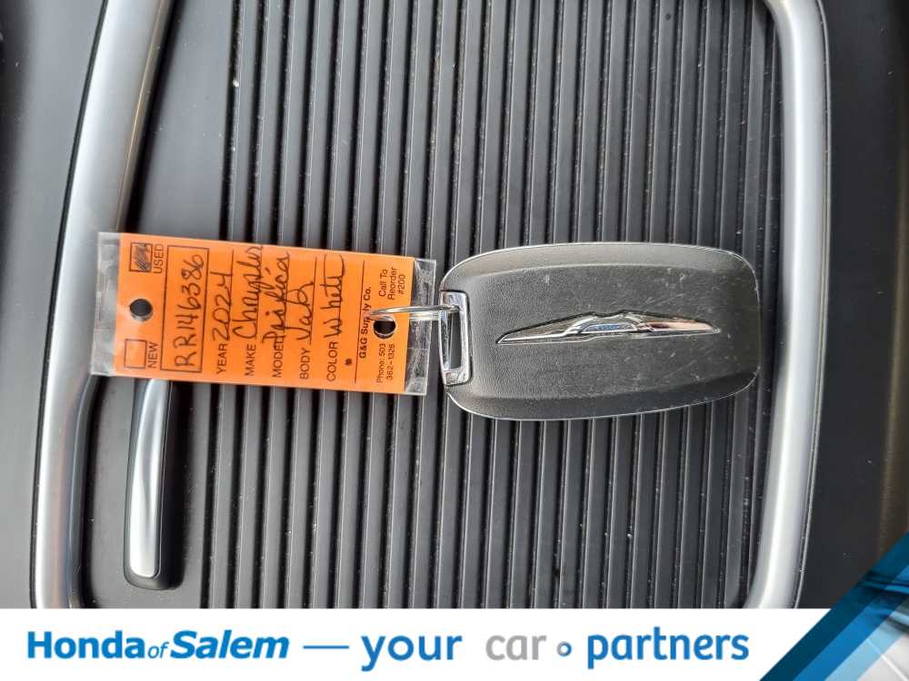 Thumbnail: 2024 Chrysler Pacifica - 20