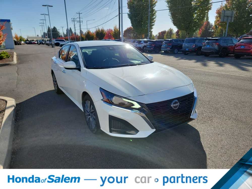 Thumbnail: 2023 Nissan Altima - 24