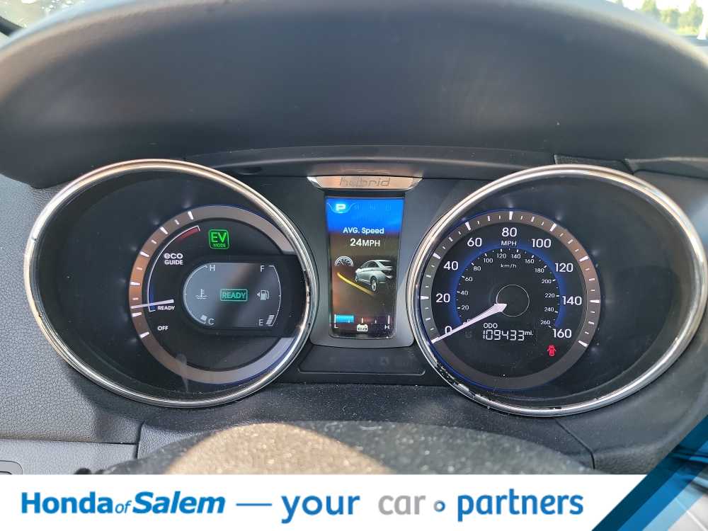 Thumbnail: 2014 Hyundai Sonata - 18