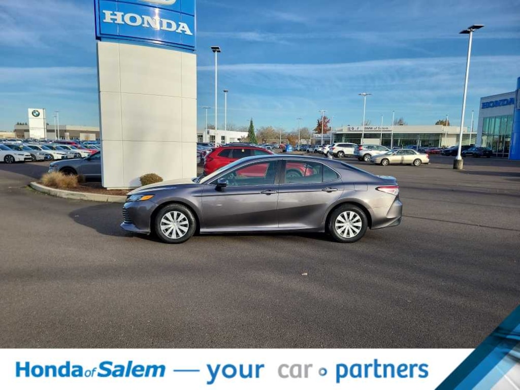 Used 2020 Toyota Camry Hybrid LE Sedan