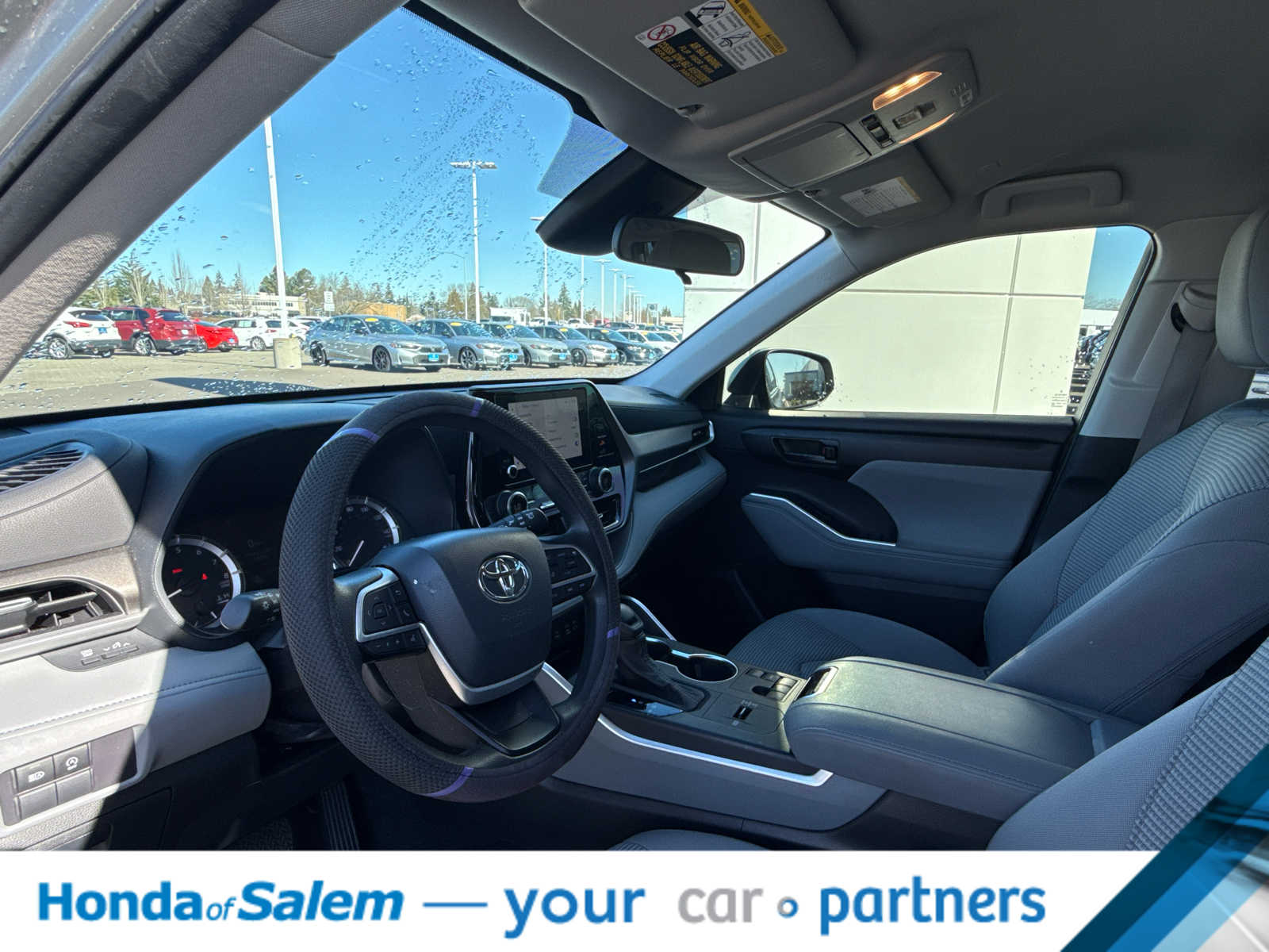 Thumbnail: 2023 Toyota Highlander - 2