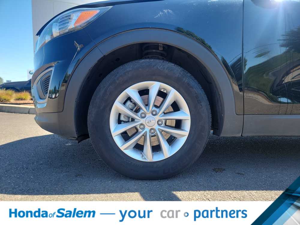 Thumbnail: 2017 Kia Sorento - 8