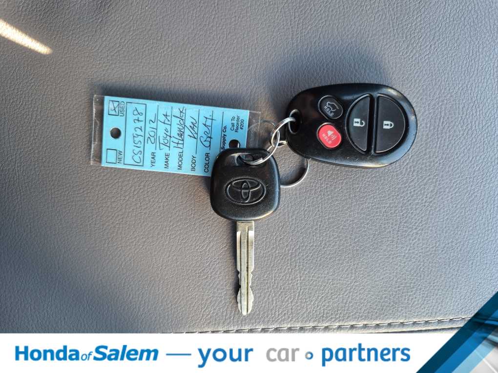 Thumbnail: 2012 Toyota Highlander - 20