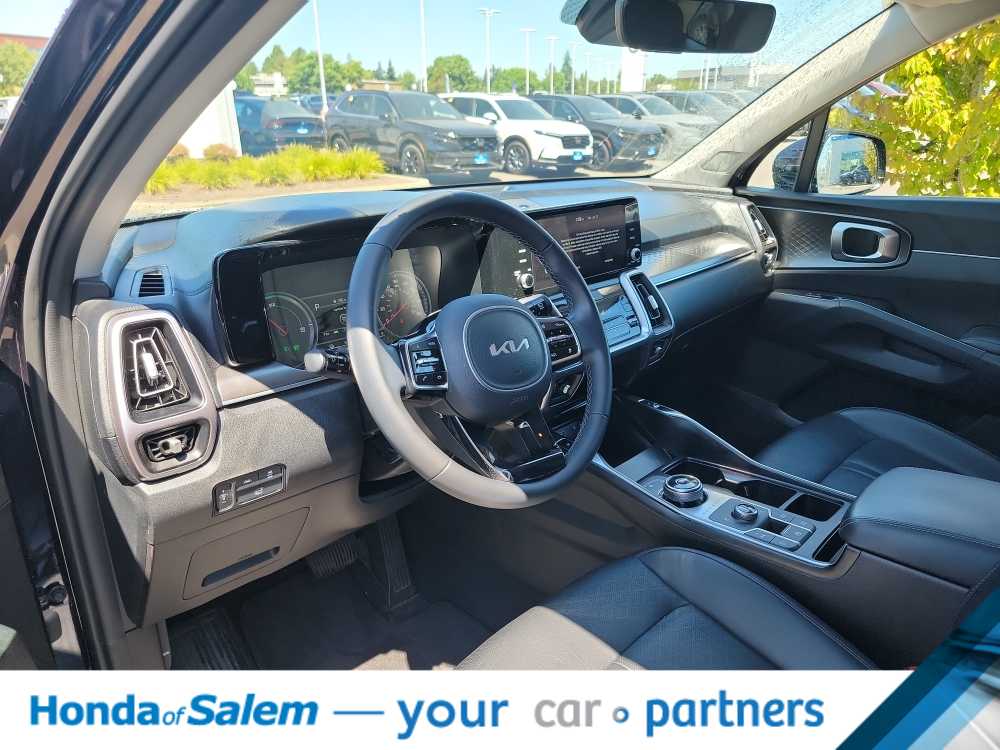 Thumbnail: 2023 Kia Sorento - 2
