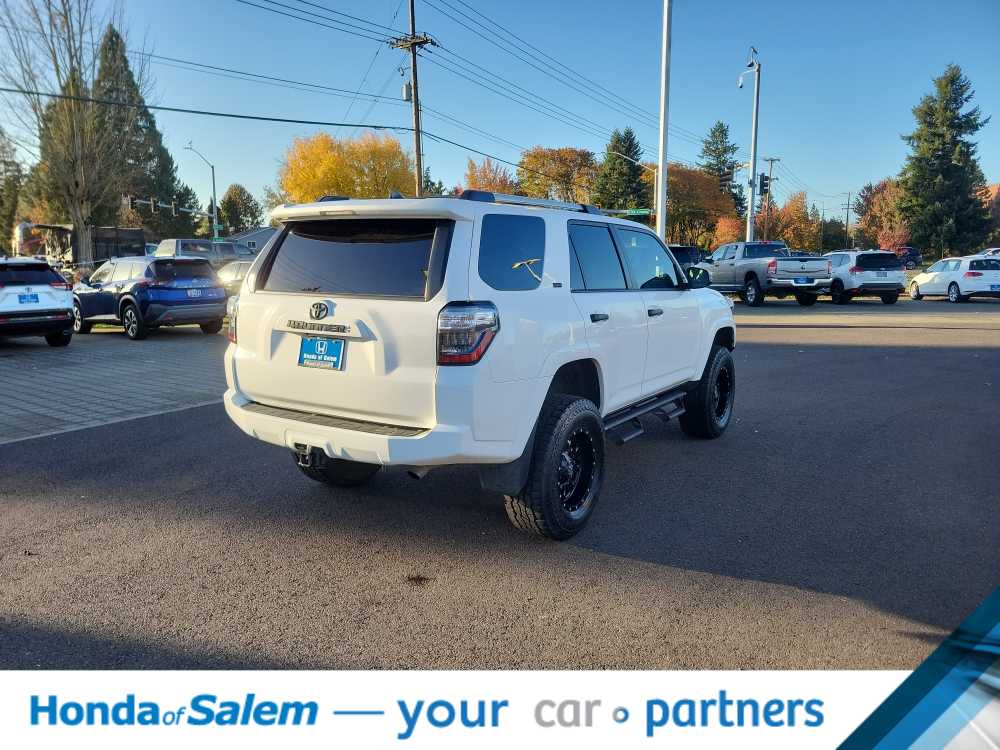 Thumbnail: 2021 Toyota 4Runner - 22