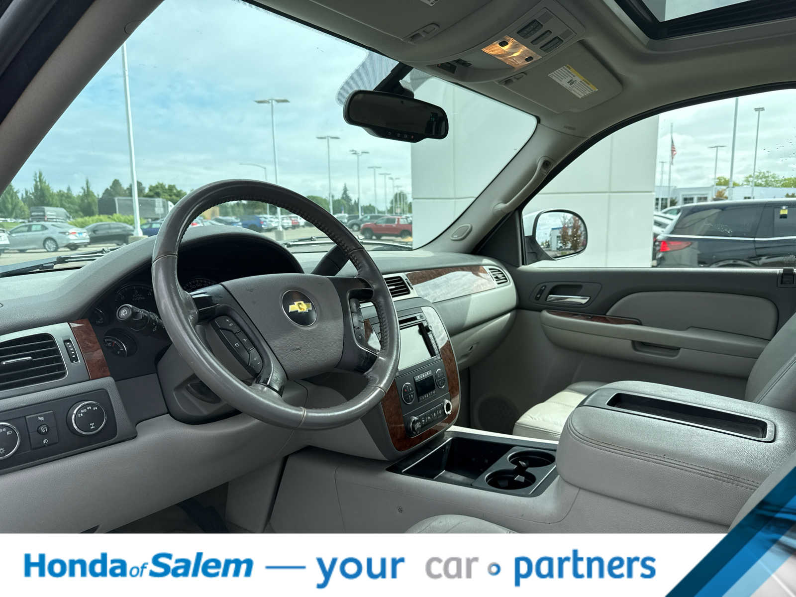 Thumbnail: 2007 Chevrolet Tahoe - 2