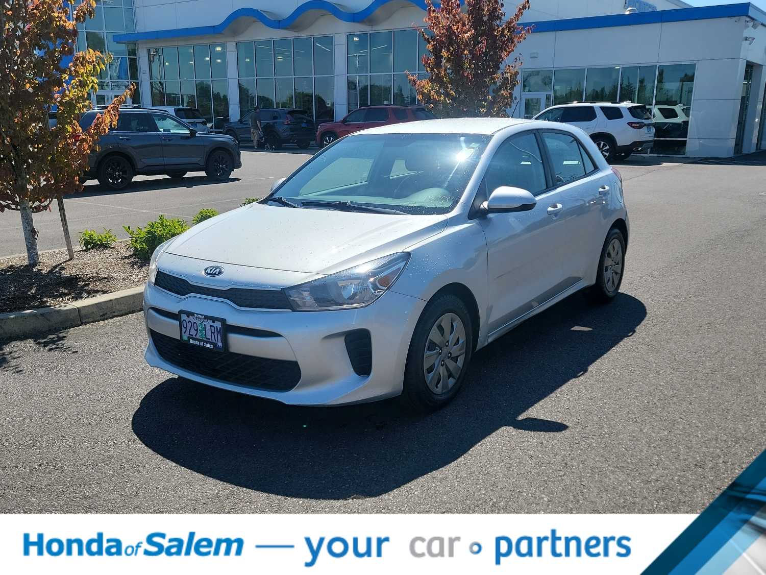 Thumbnail: 2019 Kia Rio - 1