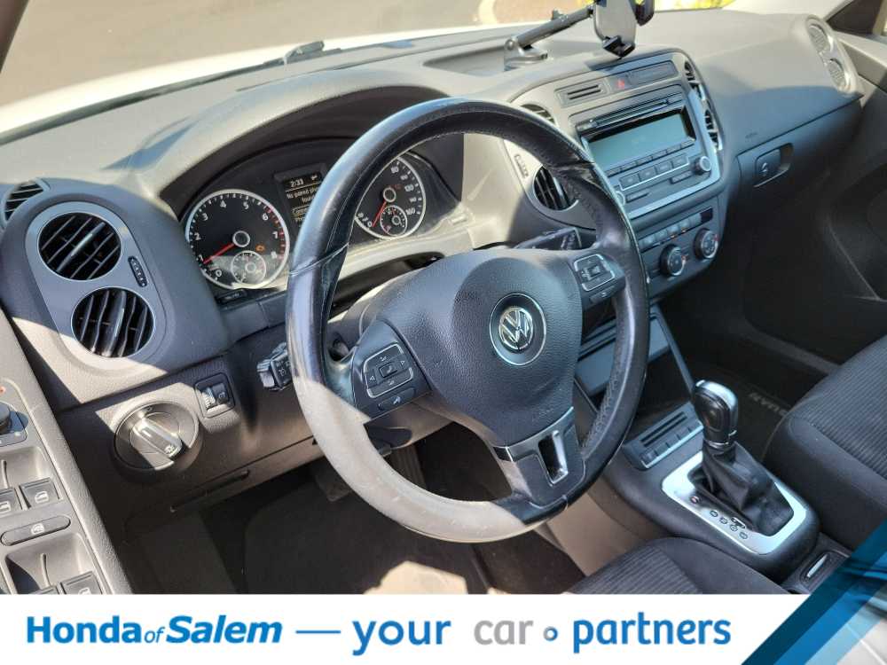 2013 Volkswagen Tiguan S 2