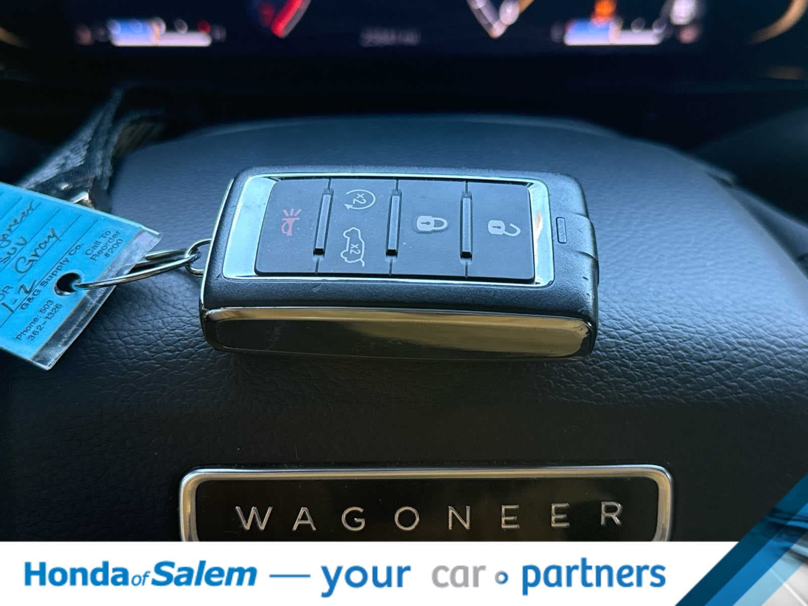 Thumbnail: 2023 Jeep Wagoneer - 25