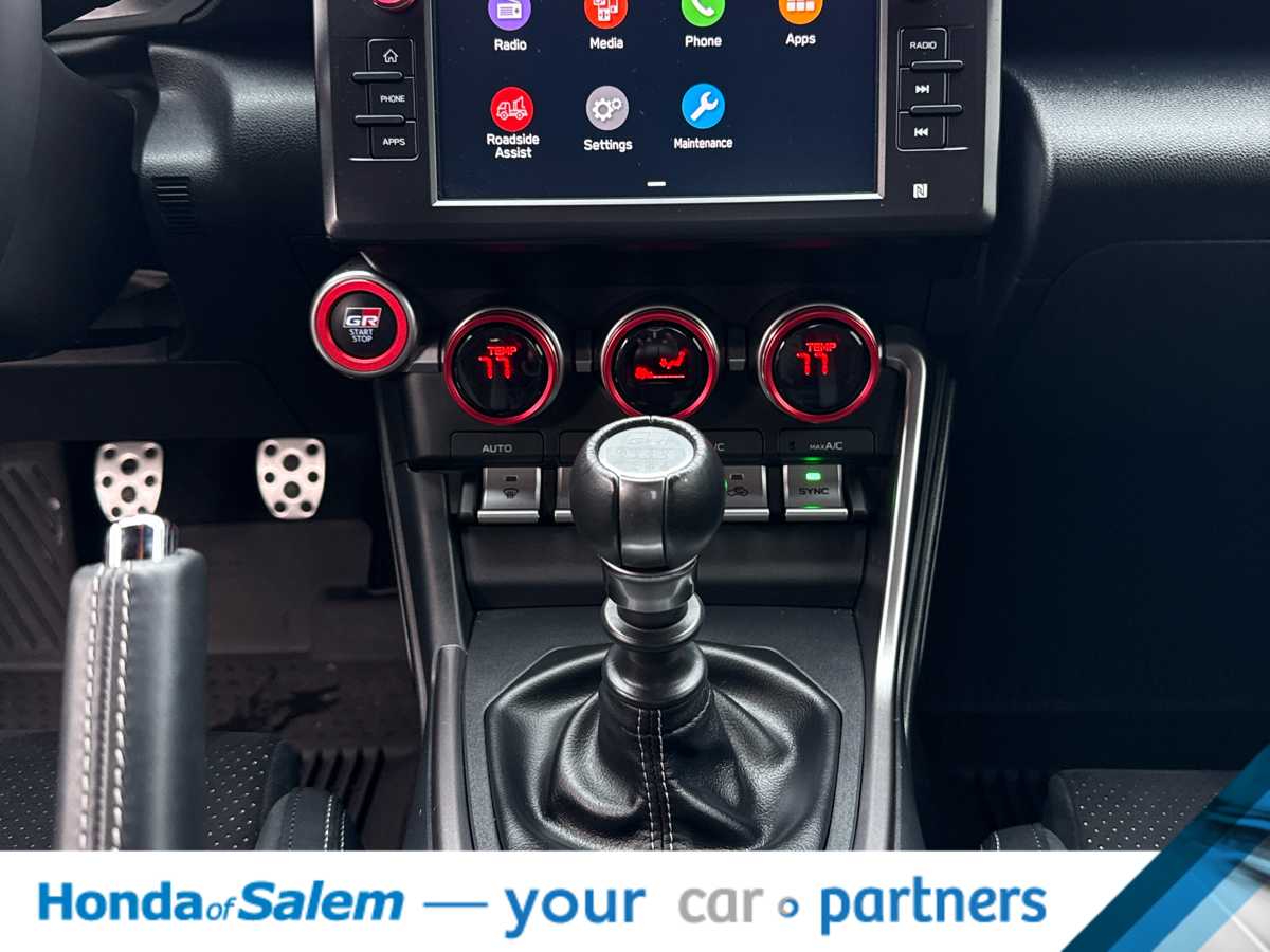 Thumbnail: 2025 Toyota GR86 - 11