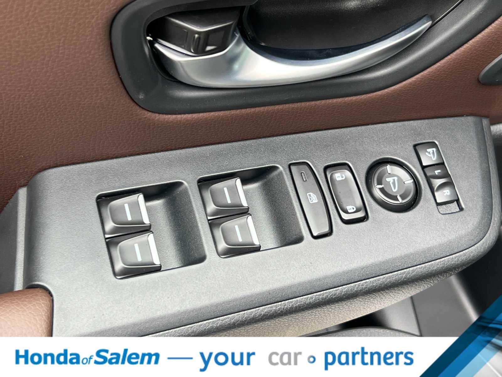 Thumbnail: 2025 Honda Pilot - 14