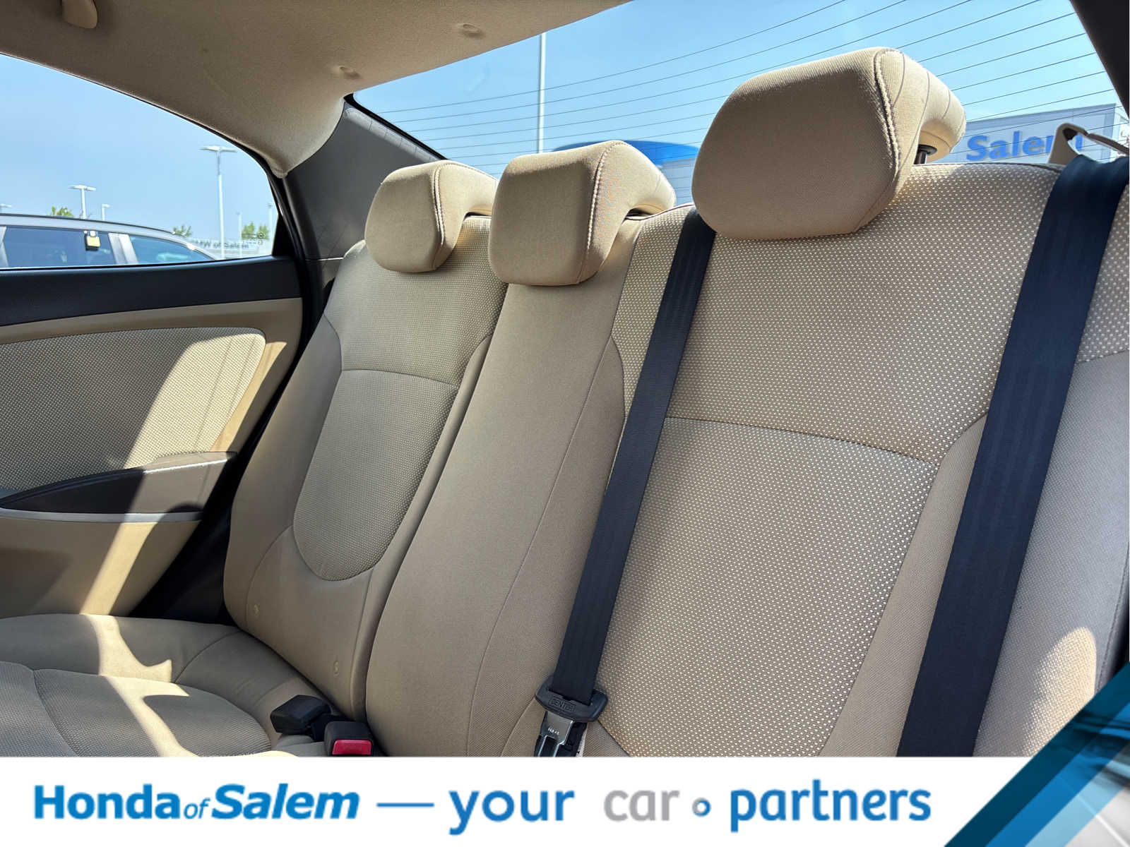 2013 Hyundai Accent GLS - Photo 13