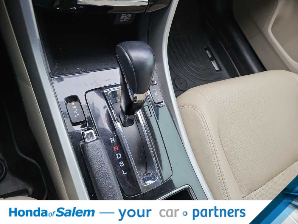 Thumbnail: 2017 Honda Accord - 17